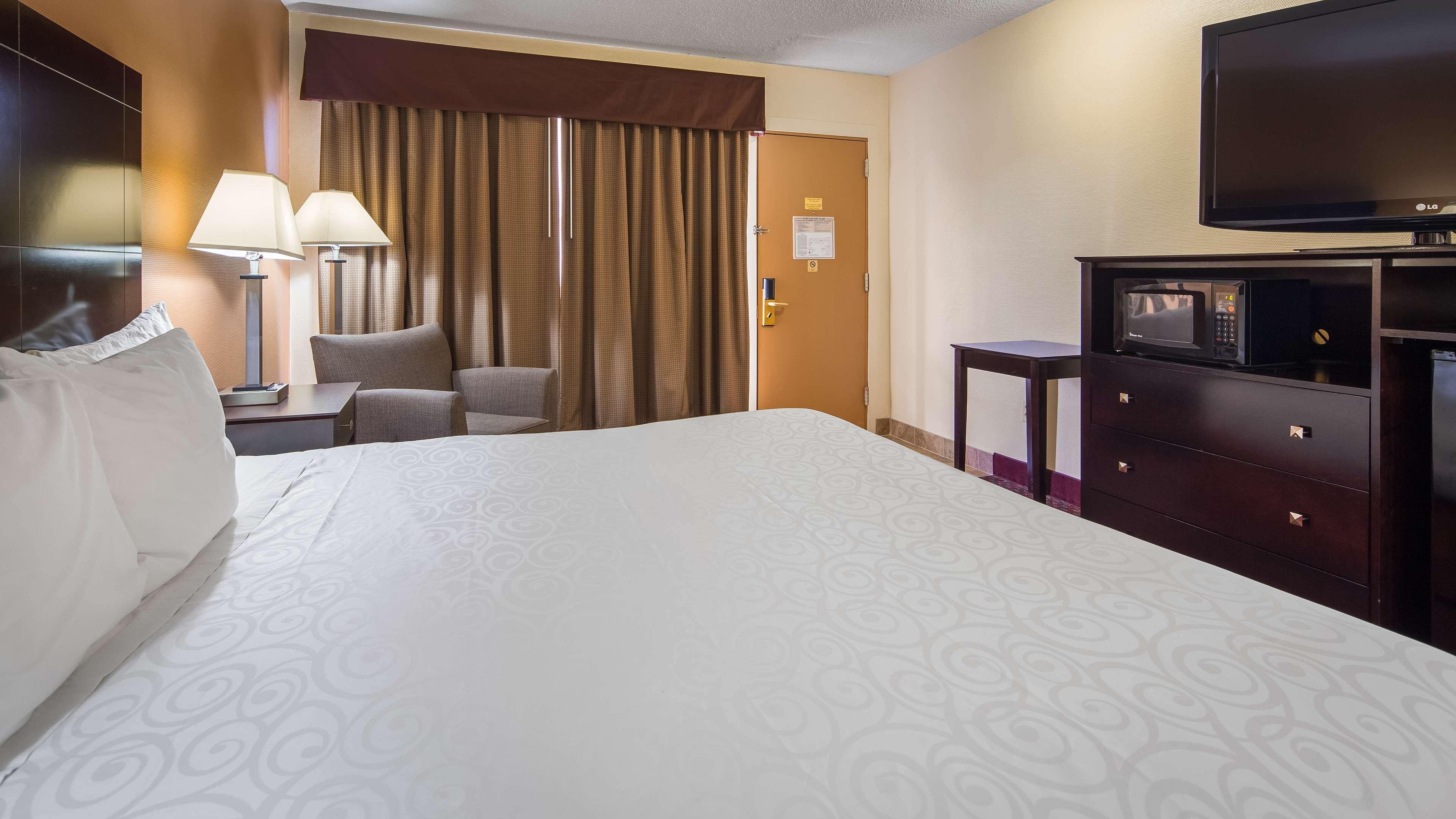 סנט צ'ארלס Best Western Inn Of St. Charles מראה חיצוני תמונה