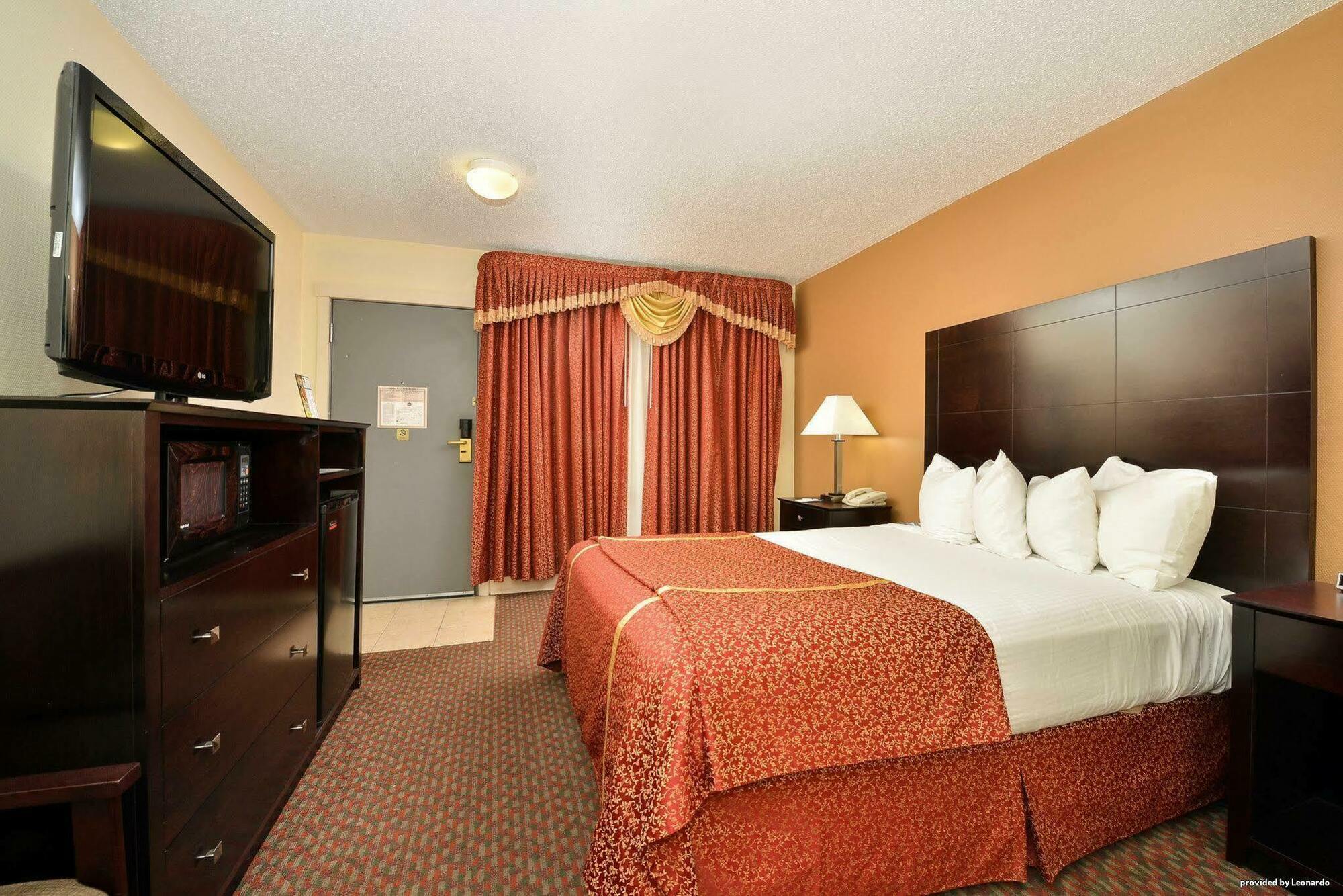 סנט צ'ארלס Best Western Inn Of St. Charles מראה חיצוני תמונה